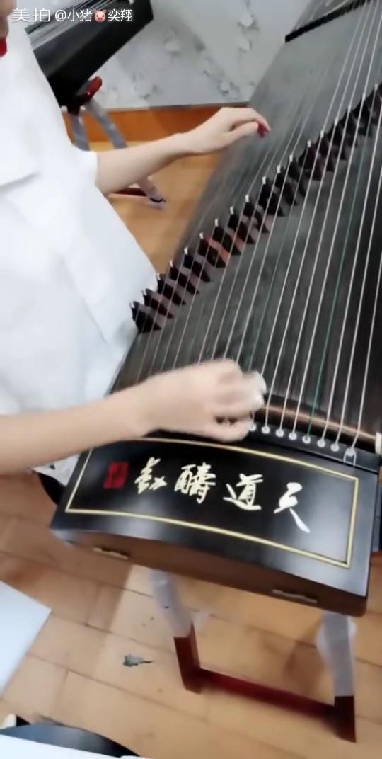 听到的那段古筝旋律，会是什么曲子？